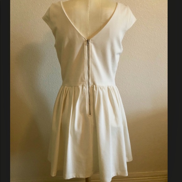 Chelsea & Violet Dress - Picture 2 of 3